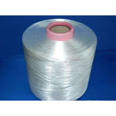 Are there specific fiber contents in CD yarn that enhance its quality?